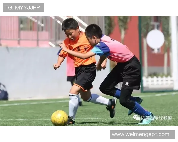 掌握足球过人技巧提升球场表现的终极指南